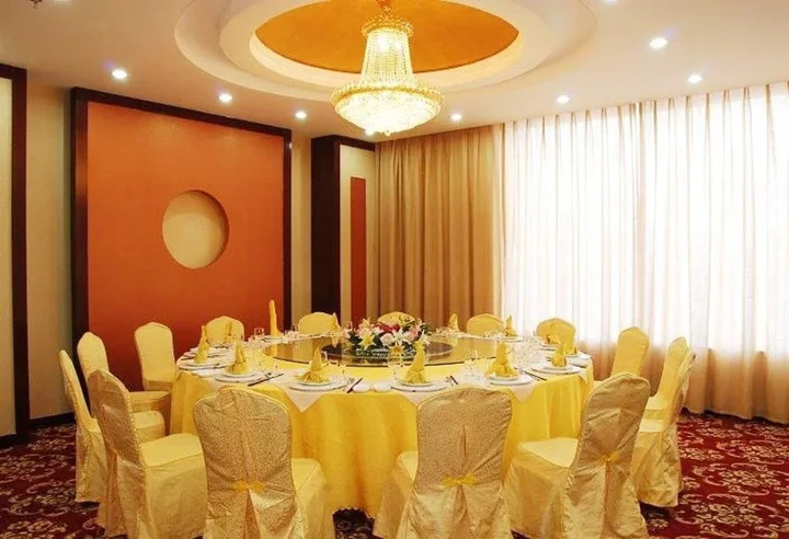 Синьян: Shihe Hotel Xinyang