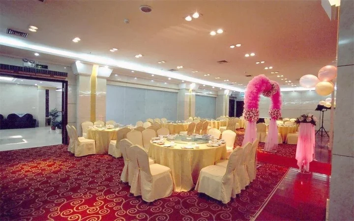 Синьян: Shihe Hotel Xinyang