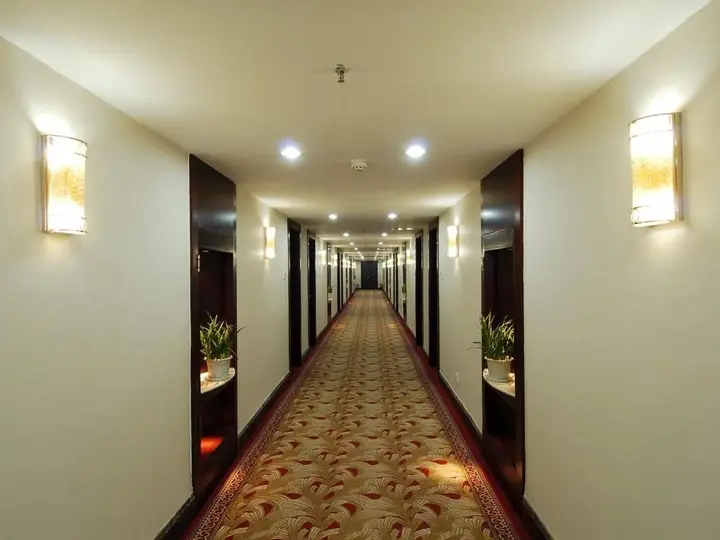 Shihe Hotel Xinyang — фото 3