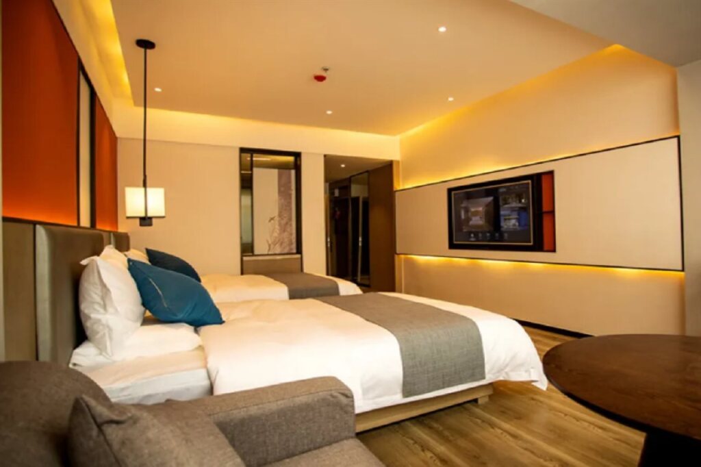 Наньян: Fangyuan Business Hotel (Neixiang Nanyang)