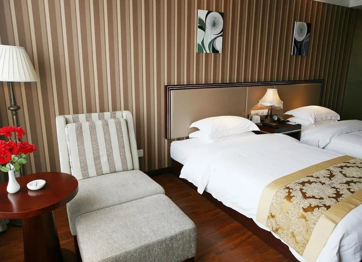 Наньян: Heyuan Hotel