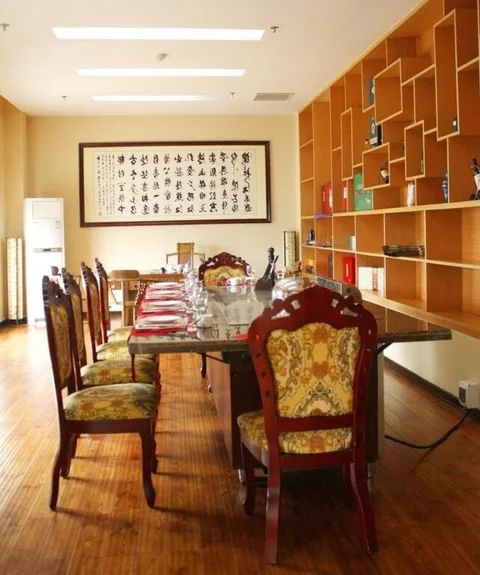Наньян: Heyuan Hotel