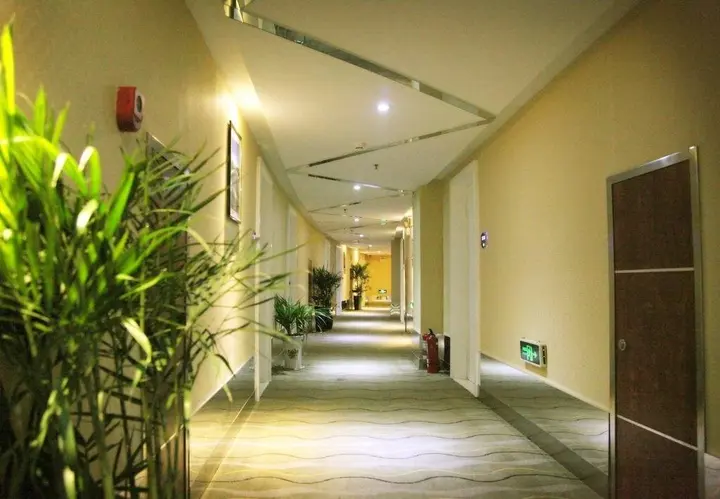 Тайчжоу: Super 8 Hotel Xinghua Ba Zi Qiao