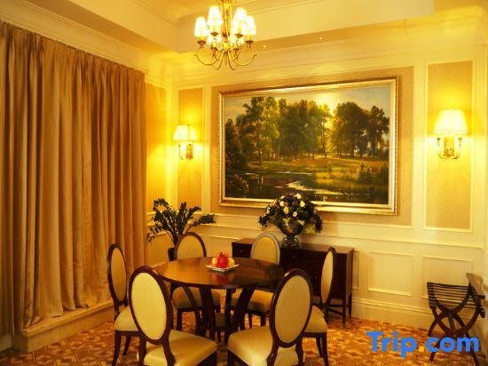 Хулун-Буир: Golden Horse Hotel Jiagedaqi