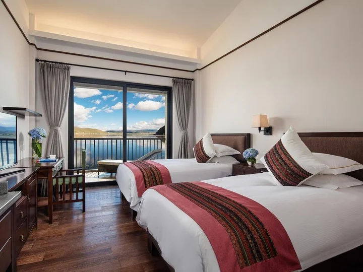 Шангри-Ла: High Mountain Resort Shangri-la