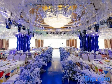 Наньчан: Galactic Garden International Hotel
