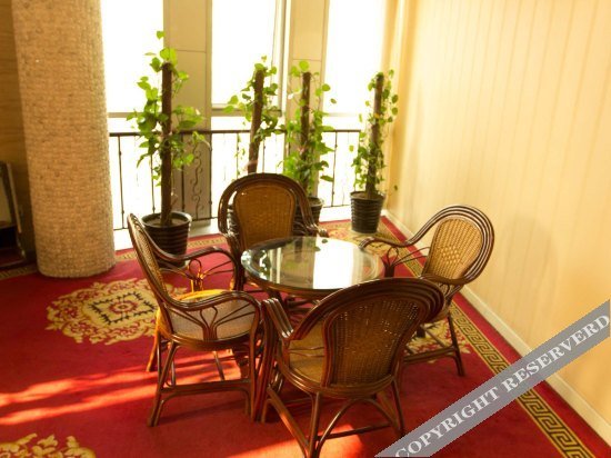 Таншань: Riyuexing Business Hotel