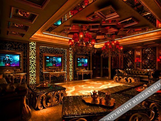 Таншань: Riyuexing Business Hotel