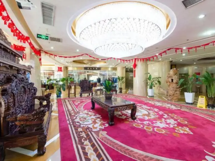 Чанцзи: Dongsheng Hongfu Hotel Xinjiang