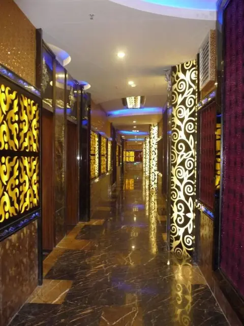 Чжаоцин: Longzhu Hotel