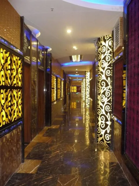 Чжаоцин: Longzhu Hotel