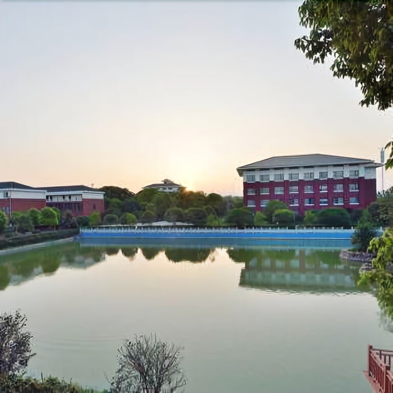Ичан: Xiaoxihu Garden Hotel