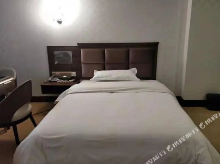 Юнчжоу: Huayan Hotel