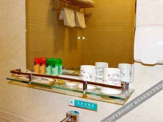 Шэньян: xinyisen Express Hotel Shenyang Tiexi