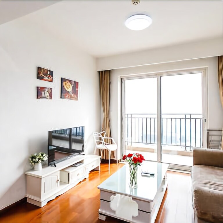 Циндао: Qingdao Haizhijie Holiday Hotel