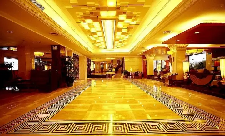 Дэян: Jinghu Hotel
