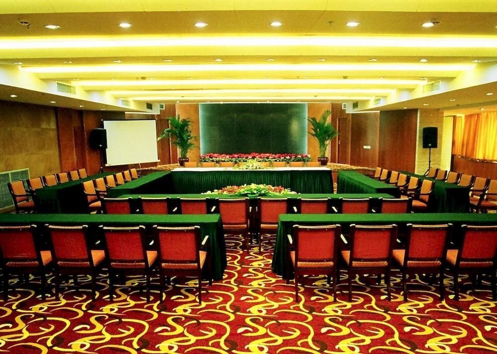 Дэян: Jinghu Hotel