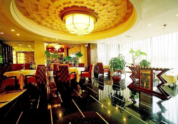 Дэян: Jinghu Hotel