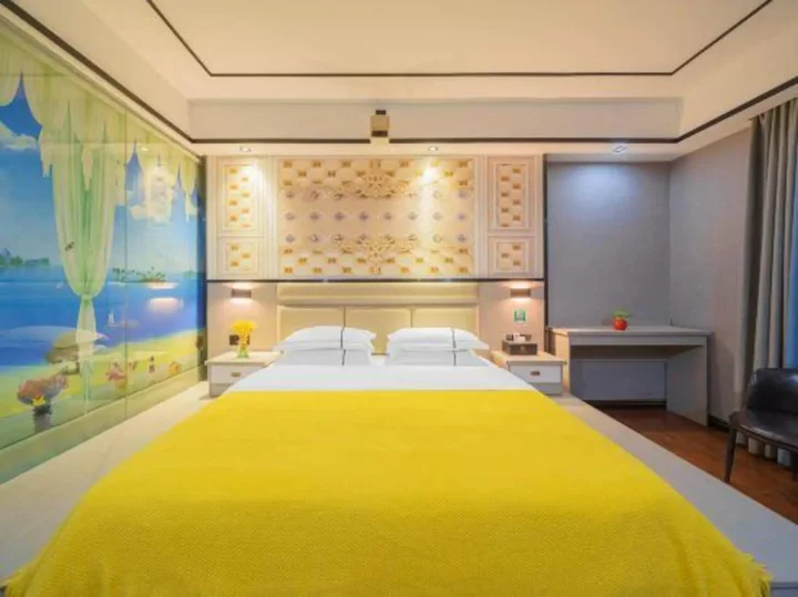 Цзеян: Tianyue Four Seasons Hotel