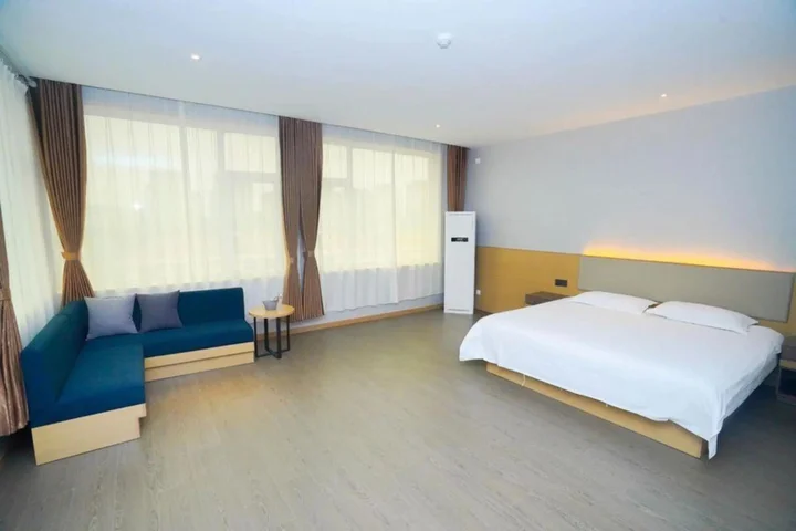Жичжао: Haizhiju Hotel (Rizhao Suning Plaza)