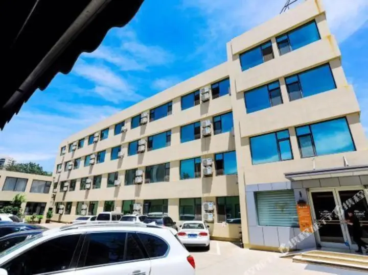 Жичжао: Haizhiju Hotel (Rizhao Suning Plaza)