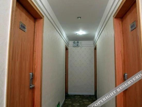 Ичан: Lijin Express Holiday Hotel