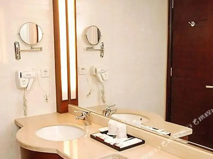 Дунгуань: Plato Holiday Hotel