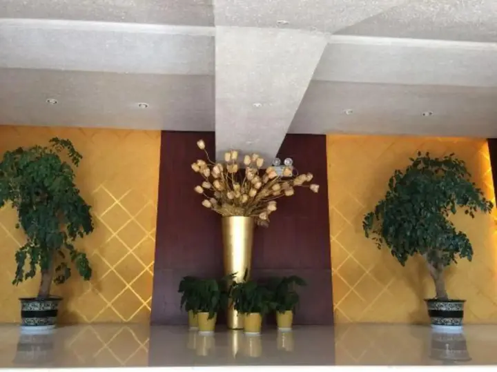Яньчэн: Jinzhu Business Hotel