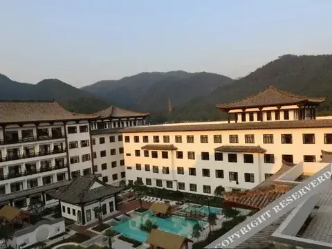 Тайчжоу: Tiantaishan Hotspring Resort Villa