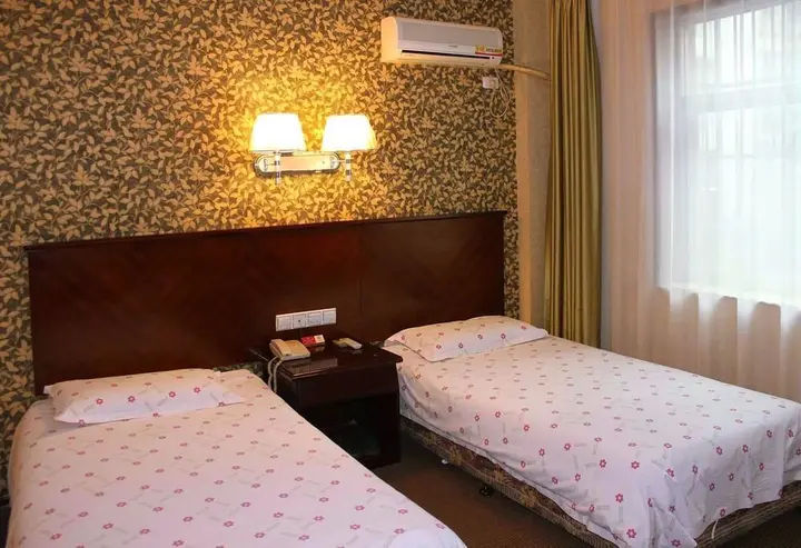 Ичан: Yichang Jingling Hotel