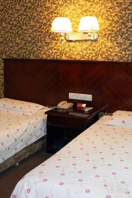 Ичан: Yichang Jingling Hotel