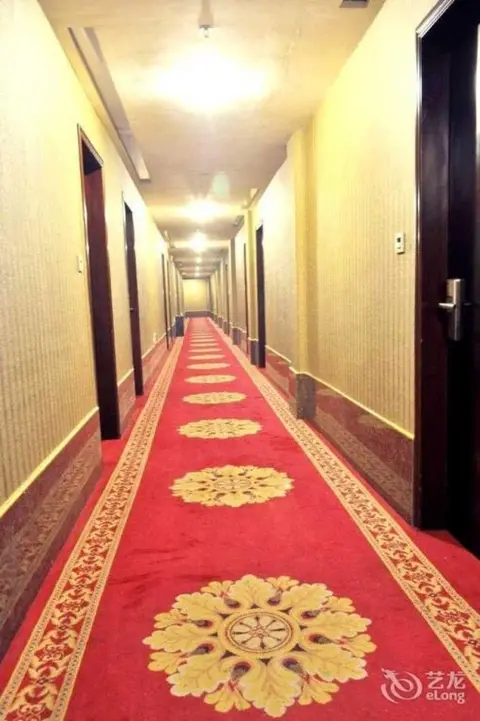 Ичан: Yichang Jingling Hotel