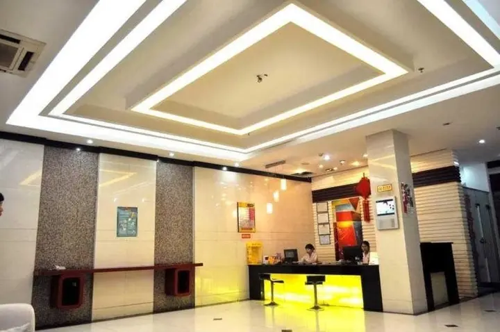 Ичан: Yichang Jingling Hotel