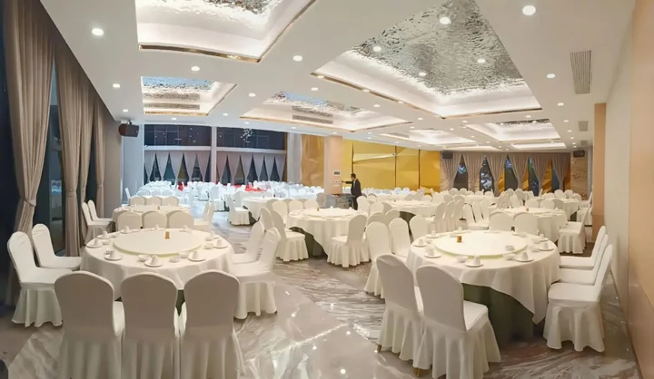Юнчжоу: Lianhua Huating Business Hotel