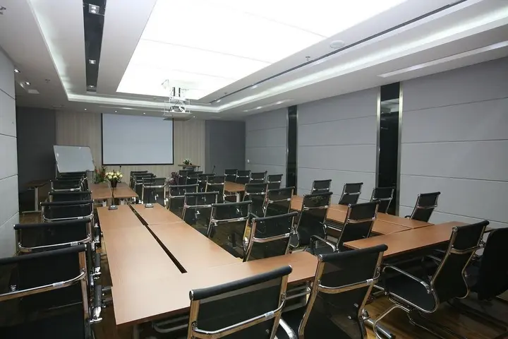 Цюйцзин: Yicheng Express Business Hotel