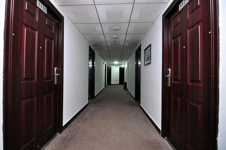 Цюйцзин: Yicheng Express Business Hotel