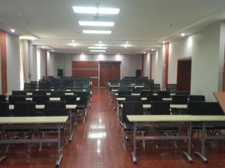 Цюйцзин: Yicheng Express Business Hotel