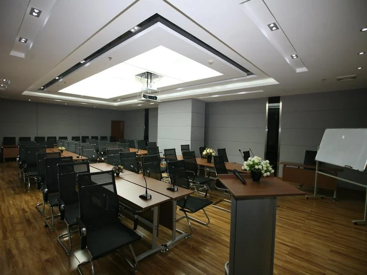 Цюйцзин: Yicheng Express Business Hotel