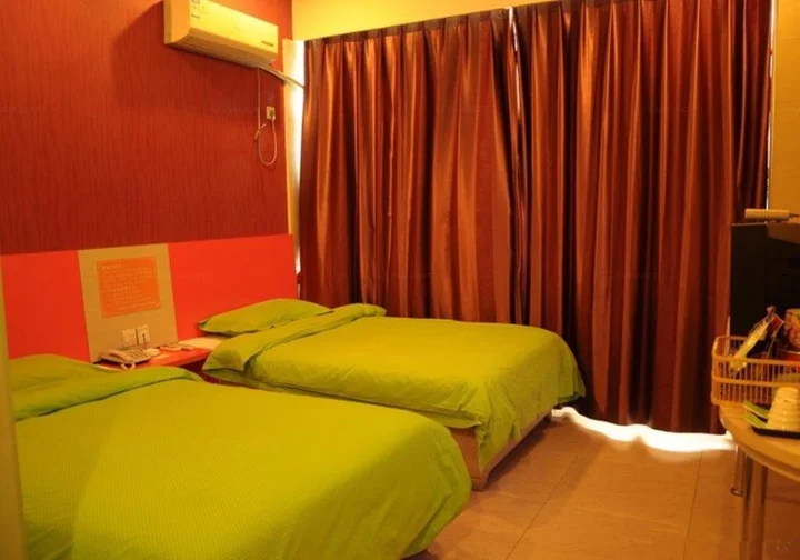 Ичан: Xinshidai Business Hotel
