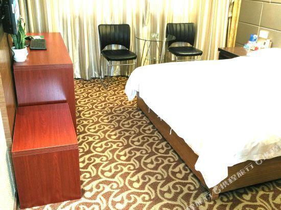Цзинчжоу: Junwei Business Hotel