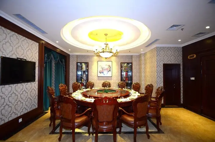 Баодин: Yaodu International Hotel