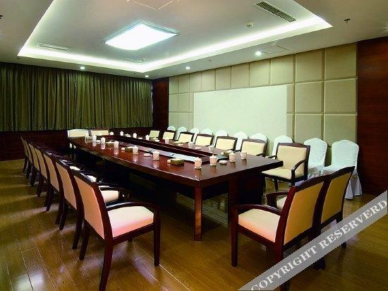 Шэньян: Shihua Hotel