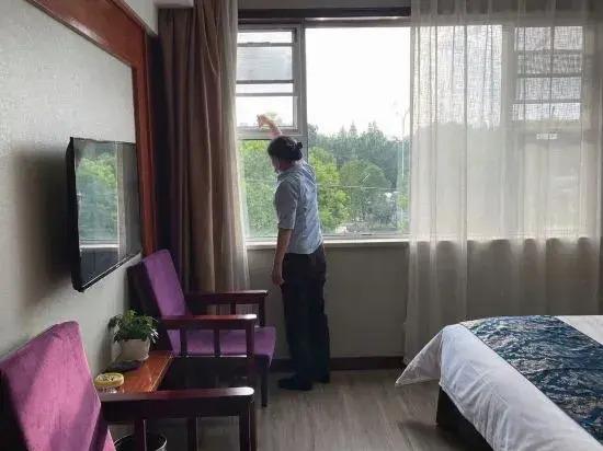 Джин-Чжоу: Weidong Garden Hotel