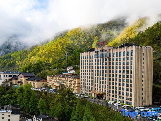 Мую: Shennong Mountain Resort