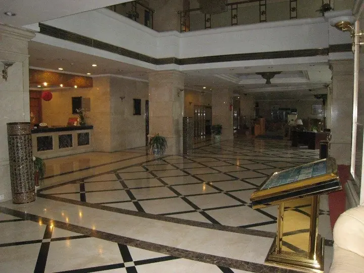 Сянфань: Li Yuan International