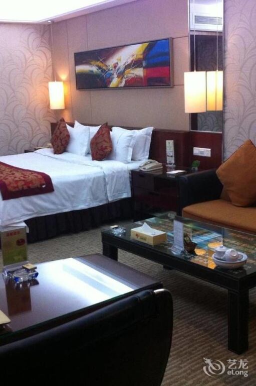 Дунгуань: Berlin Holiday Hotel
