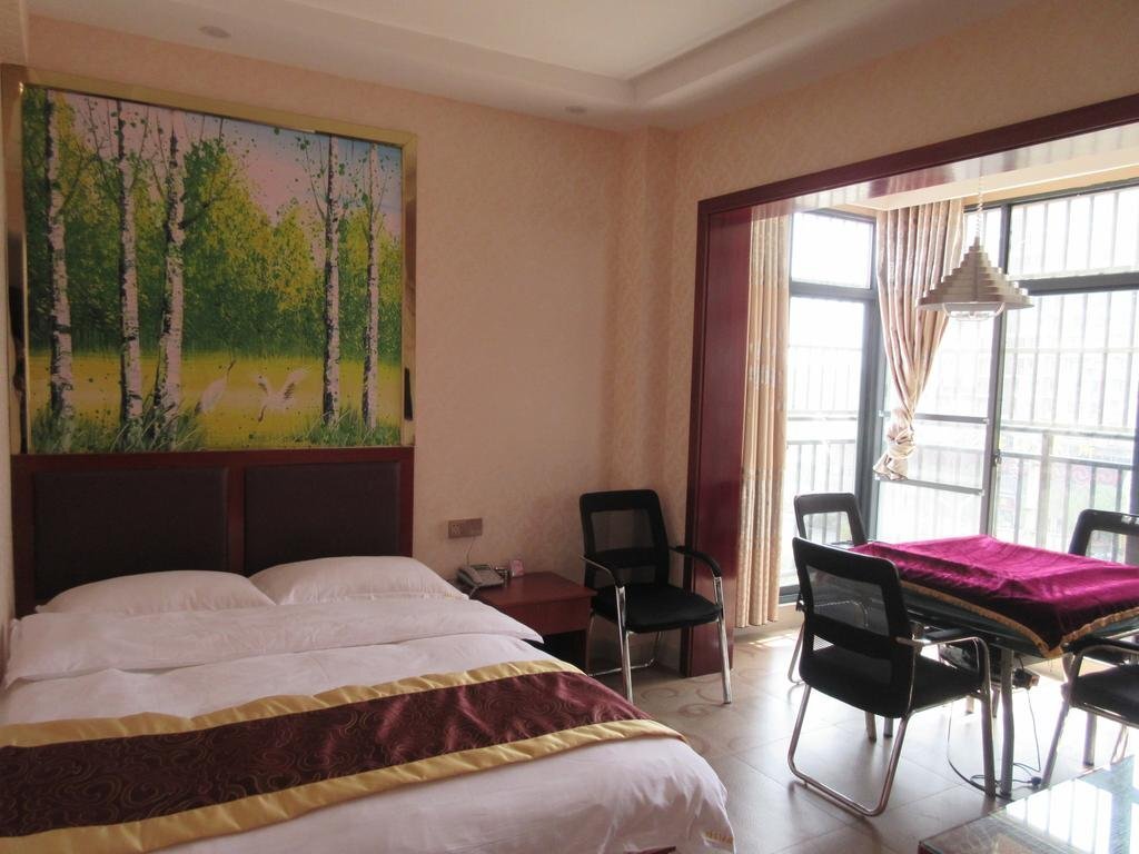 Хуанган: Junhao Business Hotel