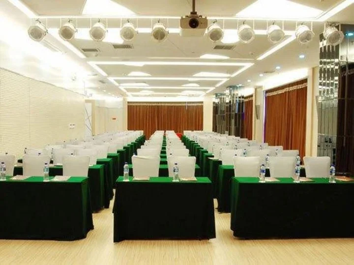 Ухань: Wuhan Zhuo Yue Holiday Hotel