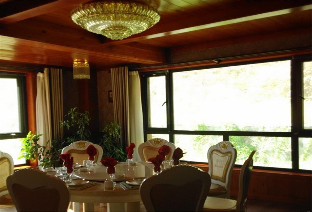Чжанцзякоу: Chongli Saiwai Menggu Camp