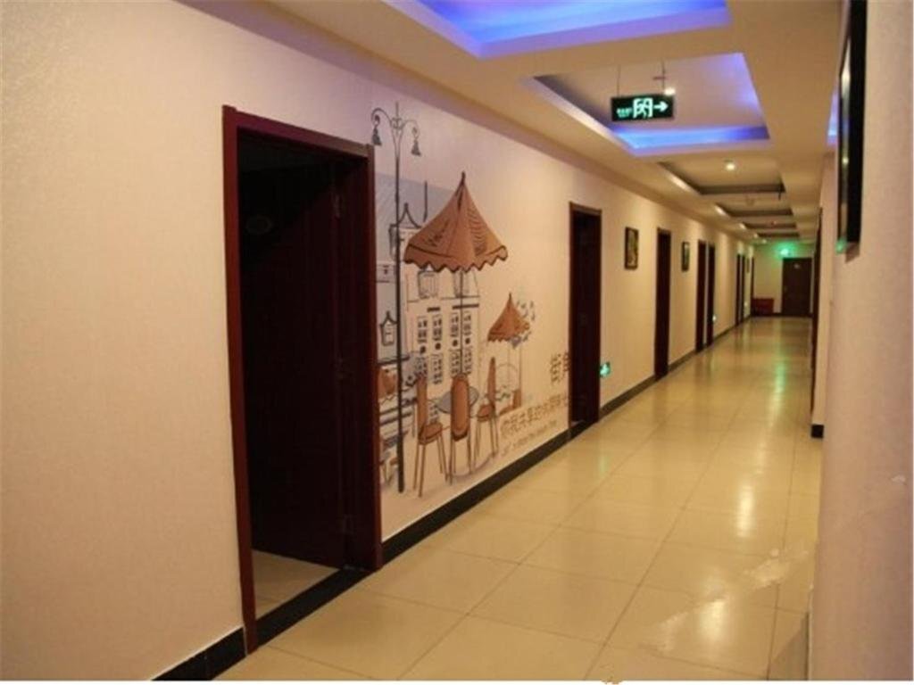 Чжанцзякоу: Chongli On The Way Fashion Hotel